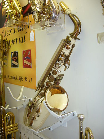 440px-GraftonSax1.JPG